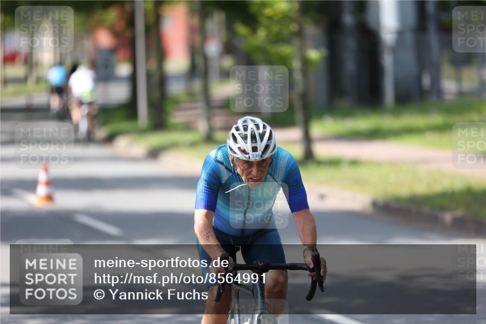 10.08.2025 - GEWOBA Citytriathlon Bremen Yannick Fuchs http://msf.ph/oto/8564991 10.08.2025 14:45:09 Radfahren 35, 198, 326, 336, 346, 453, 484, 497 meine-sportfotos.de