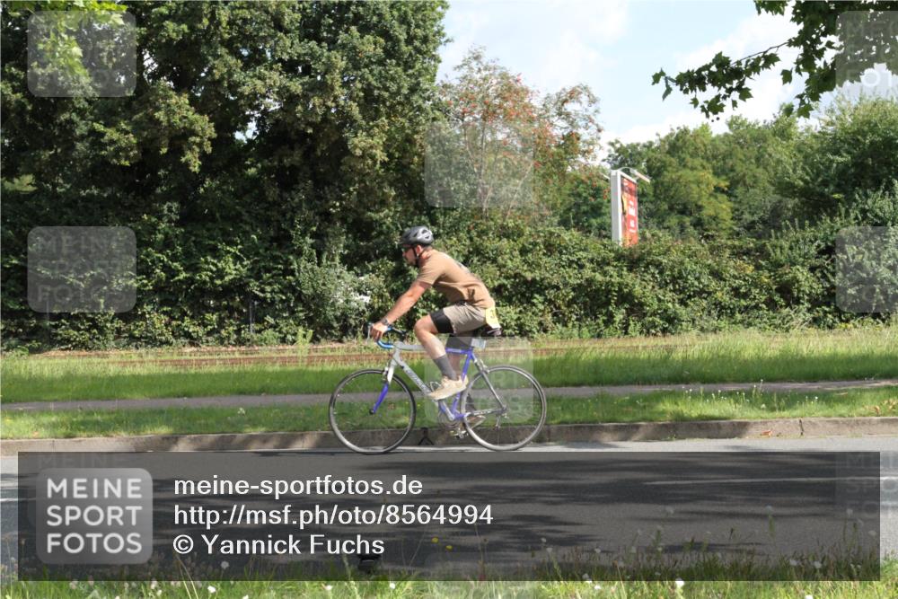10.08.2025 - GEWOBA Citytriathlon Bremen Yannick Fuchs http://msf.ph/oto/8564994 10.08.2025 11:03:40 Radfahren 13, 55, 167 meine-sportfotos.de