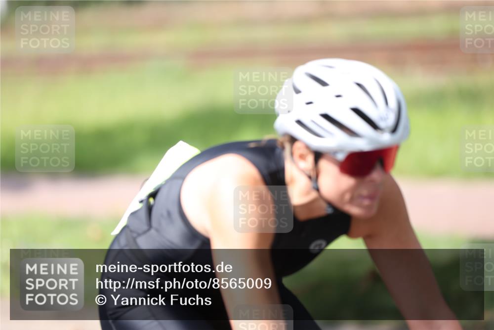 10.08.2025 - GEWOBA Citytriathlon Bremen Yannick Fuchs http://msf.ph/oto/8565009 10.08.2025 14:45:14 Radfahren 198, 221, 326, 336, 453, 484, 497 meine-sportfotos.de