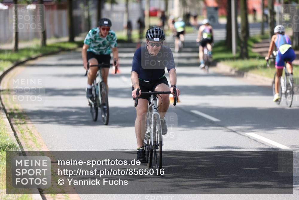 10.08.2025 - GEWOBA Citytriathlon Bremen Yannick Fuchs http://msf.ph/oto/8565016 10.08.2025 14:45:25 Radfahren 202, 221, 247, 332, 349, 360, 497, 532 meine-sportfotos.de