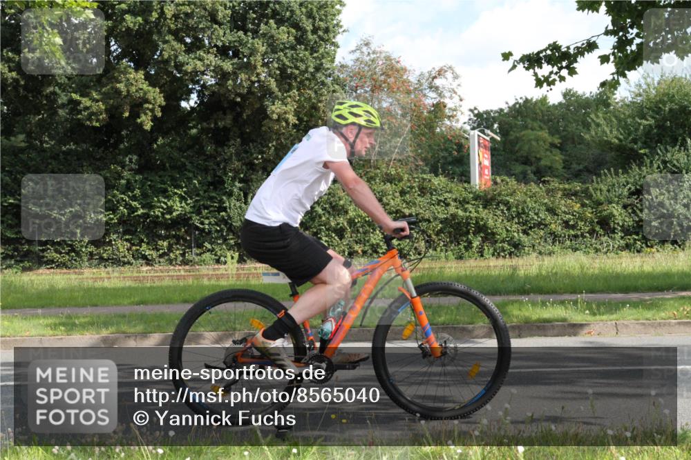 10.08.2025 - GEWOBA Citytriathlon Bremen Yannick Fuchs http://msf.ph/oto/8565040 10.08.2025 11:06:24 Radfahren 17, 171 meine-sportfotos.de