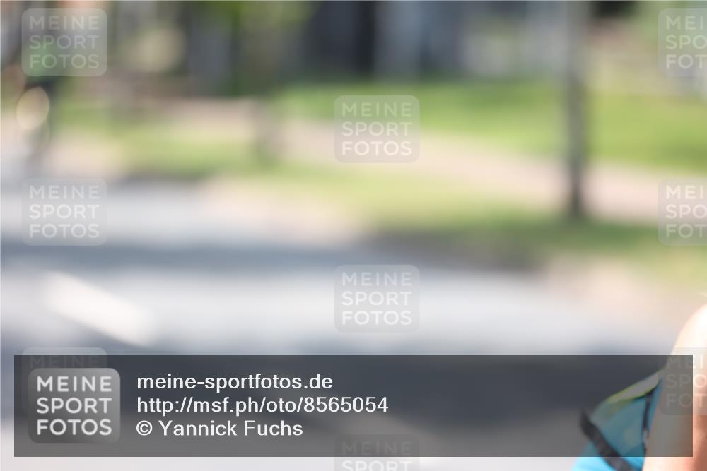 10.08.2025 - GEWOBA Citytriathlon Bremen Yannick Fuchs http://msf.ph/oto/8565054 10.08.2025 14:45:36 Radfahren 160, 166, 202, 221, 247, 273, 332, 349, 360, 532 meine-sportfotos.de
