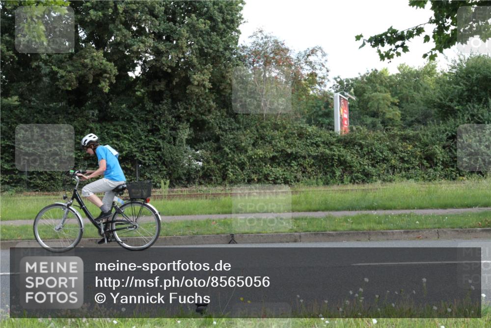 10.08.2025 - GEWOBA Citytriathlon Bremen Yannick Fuchs http://msf.ph/oto/8565056 10.08.2025 11:10:03 Radfahren  meine-sportfotos.de