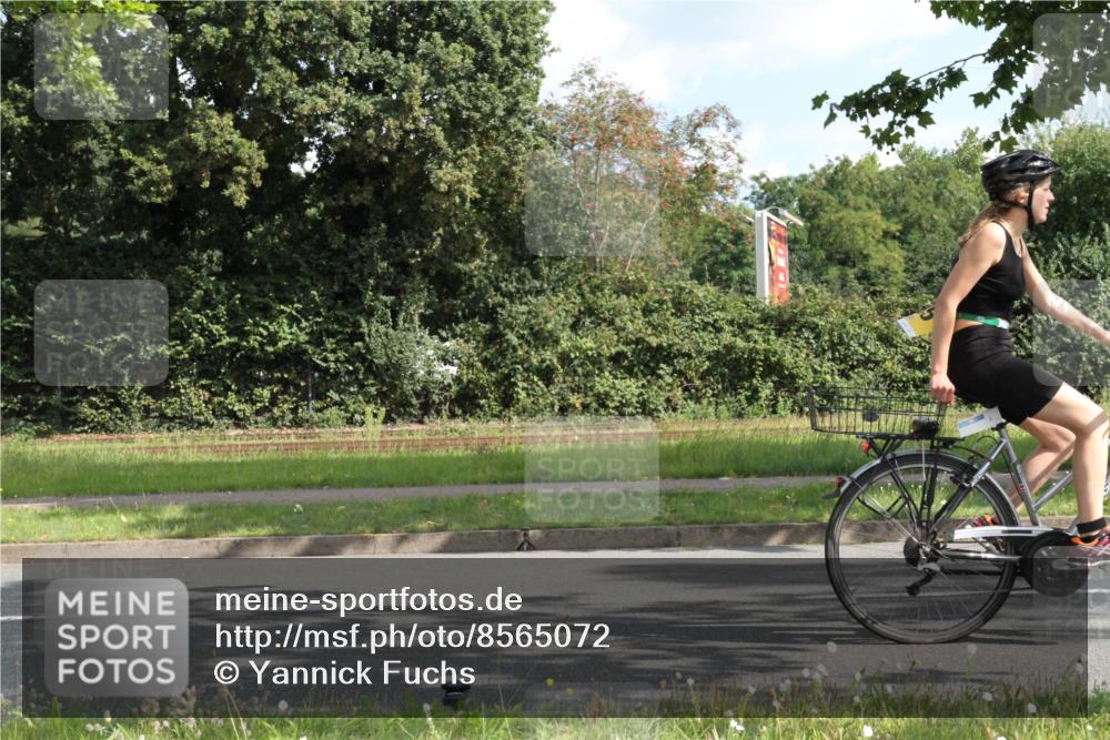 10.08.2025 - GEWOBA Citytriathlon Bremen Yannick Fuchs http://msf.ph/oto/8565072 10.08.2025 11:11:11 Radfahren 51 meine-sportfotos.de
