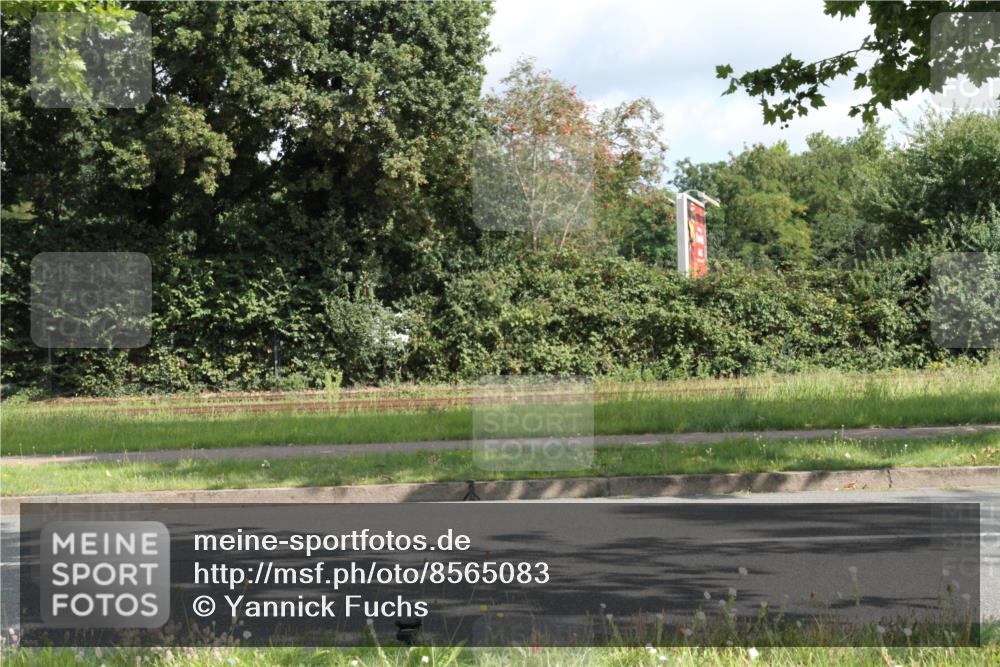 10.08.2025 - GEWOBA Citytriathlon Bremen Yannick Fuchs http://msf.ph/oto/8565083 10.08.2025 11:19:44 Radfahren  meine-sportfotos.de