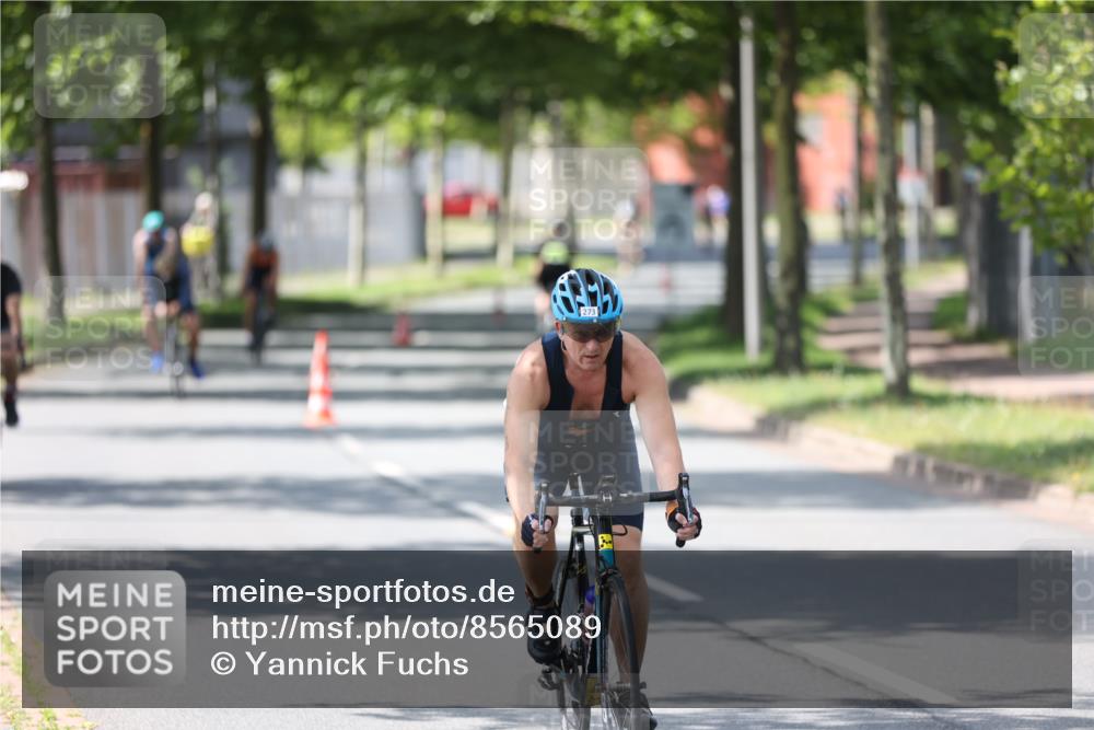 10.08.2025 - GEWOBA Citytriathlon Bremen Yannick Fuchs http://msf.ph/oto/8565089 10.08.2025 14:45:46 Radfahren 99, 160, 166, 202, 247, 273, 332, 360, 404, 441 meine-sportfotos.de