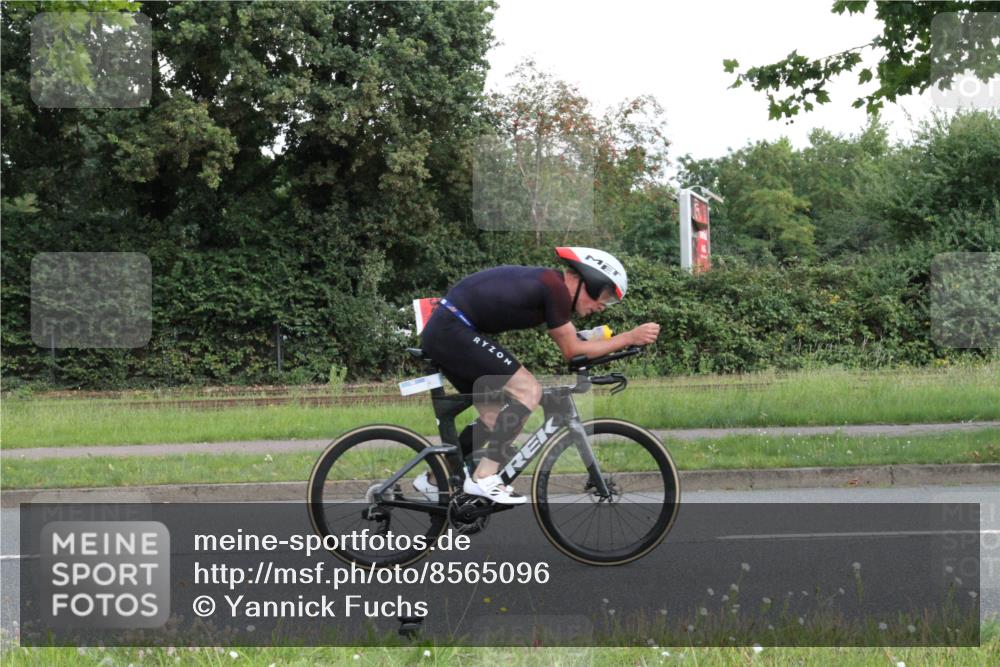 10.08.2025 - GEWOBA Citytriathlon Bremen Yannick Fuchs http://msf.ph/oto/8565096 10.08.2025 11:53:05 Radfahren 558 meine-sportfotos.de