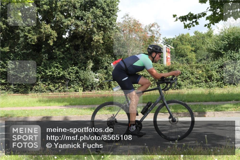 10.08.2025 - GEWOBA Citytriathlon Bremen Yannick Fuchs http://msf.ph/oto/8565108 10.08.2025 11:57:24 Radfahren 733 meine-sportfotos.de