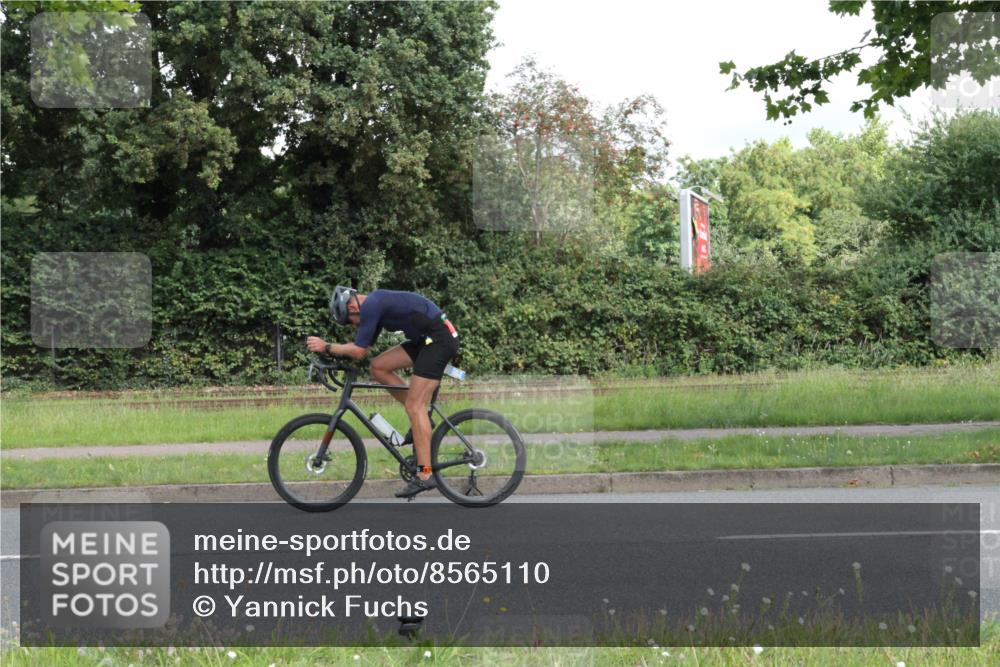10.08.2025 - GEWOBA Citytriathlon Bremen Yannick Fuchs http://msf.ph/oto/8565110 10.08.2025 11:57:37 Radfahren 657 meine-sportfotos.de