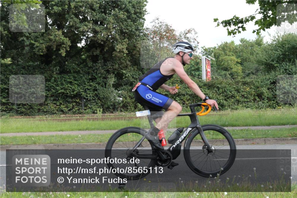 10.08.2025 - GEWOBA Citytriathlon Bremen Yannick Fuchs http://msf.ph/oto/8565113 10.08.2025 11:57:48 Radfahren 657 meine-sportfotos.de