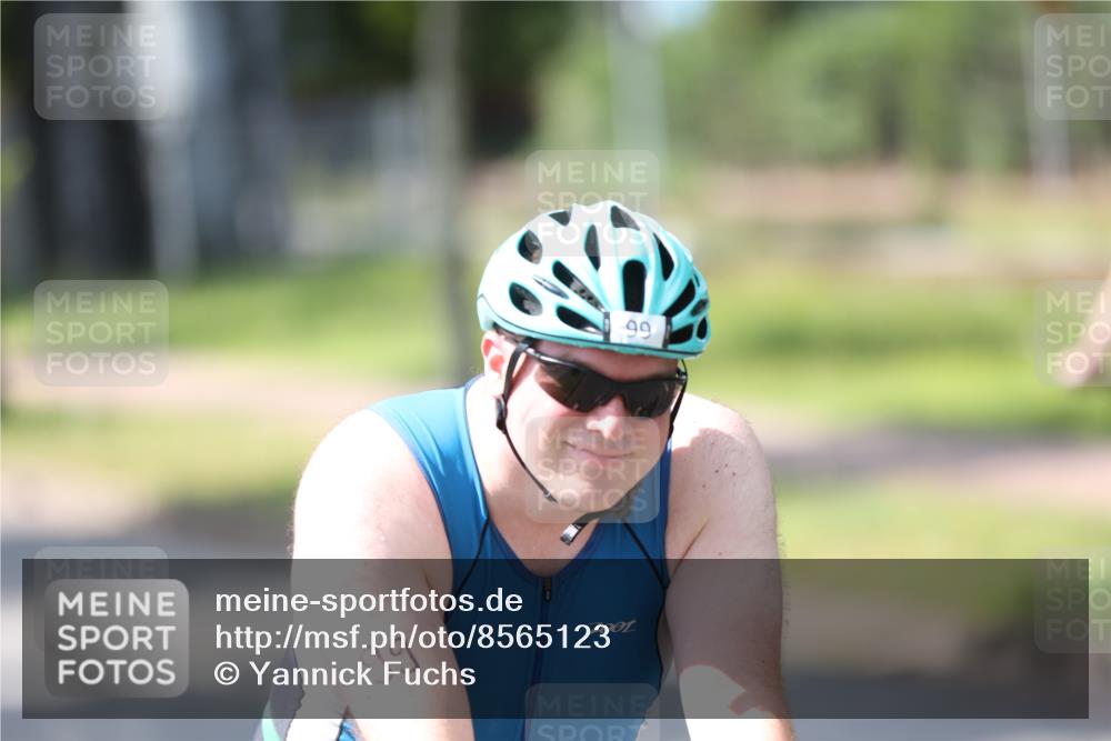 10.08.2025 - GEWOBA Citytriathlon Bremen Yannick Fuchs http://msf.ph/oto/8565123 10.08.2025 14:45:54 Radfahren 61, 99, 166, 182, 269, 273, 404, 441 meine-sportfotos.de