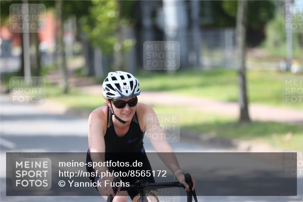 10.08.2025 - GEWOBA Citytriathlon Bremen Yannick Fuchs http://msf.ph/oto/8565172 10.08.2025 14:46:18 Radfahren 61, 270, 363, 422, 499 meine-sportfotos.de