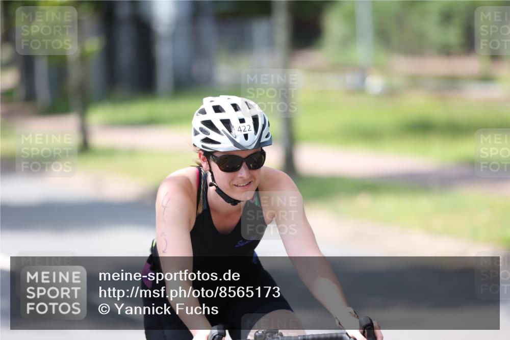 10.08.2025 - GEWOBA Citytriathlon Bremen Yannick Fuchs http://msf.ph/oto/8565173 10.08.2025 14:46:18 Radfahren 61, 270, 363, 422, 499 meine-sportfotos.de