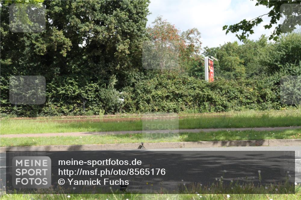 10.08.2025 - GEWOBA Citytriathlon Bremen Yannick Fuchs http://msf.ph/oto/8565176 10.08.2025 12:01:09 Radfahren 579 meine-sportfotos.de