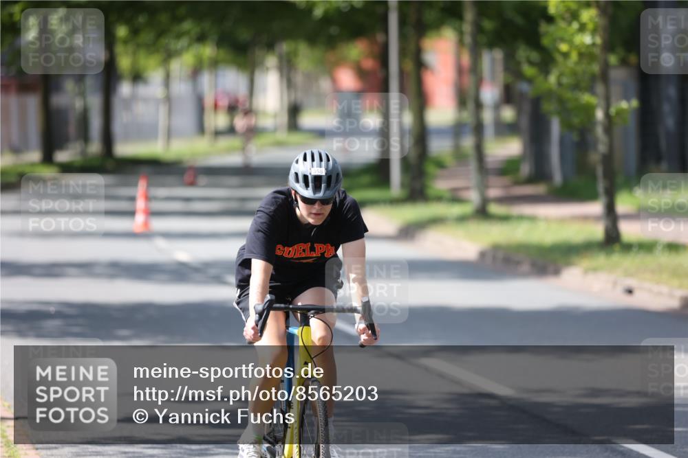 10.08.2025 - GEWOBA Citytriathlon Bremen Yannick Fuchs http://msf.ph/oto/8565203 10.08.2025 14:46:33 Radfahren 270, 358, 406 meine-sportfotos.de