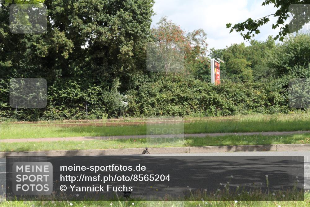 10.08.2025 - GEWOBA Citytriathlon Bremen Yannick Fuchs http://msf.ph/oto/8565204 10.08.2025 12:01:21 Radfahren  meine-sportfotos.de