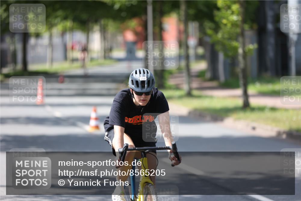 10.08.2025 - GEWOBA Citytriathlon Bremen Yannick Fuchs http://msf.ph/oto/8565205 10.08.2025 14:46:34 Radfahren 270, 358, 406 meine-sportfotos.de