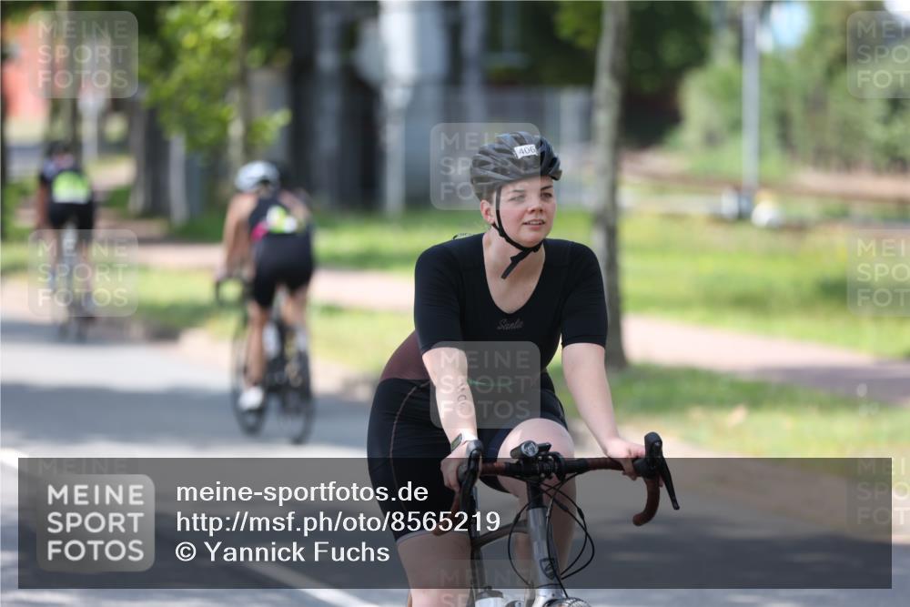 10.08.2025 - GEWOBA Citytriathlon Bremen Yannick Fuchs http://msf.ph/oto/8565219 10.08.2025 14:46:48 Radfahren 128, 158, 320, 396, 406 meine-sportfotos.de