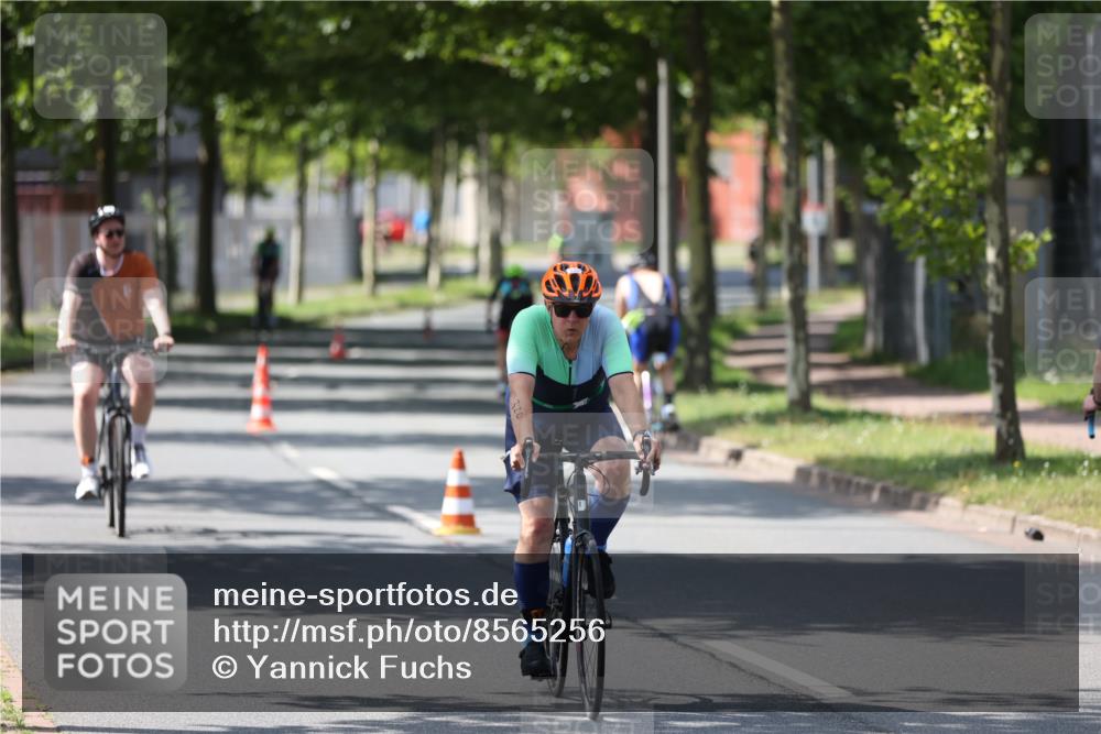 10.08.2025 - GEWOBA Citytriathlon Bremen Yannick Fuchs http://msf.ph/oto/8565256 10.08.2025 14:47:02 Radfahren 128, 140, 158, 220, 320, 396 meine-sportfotos.de