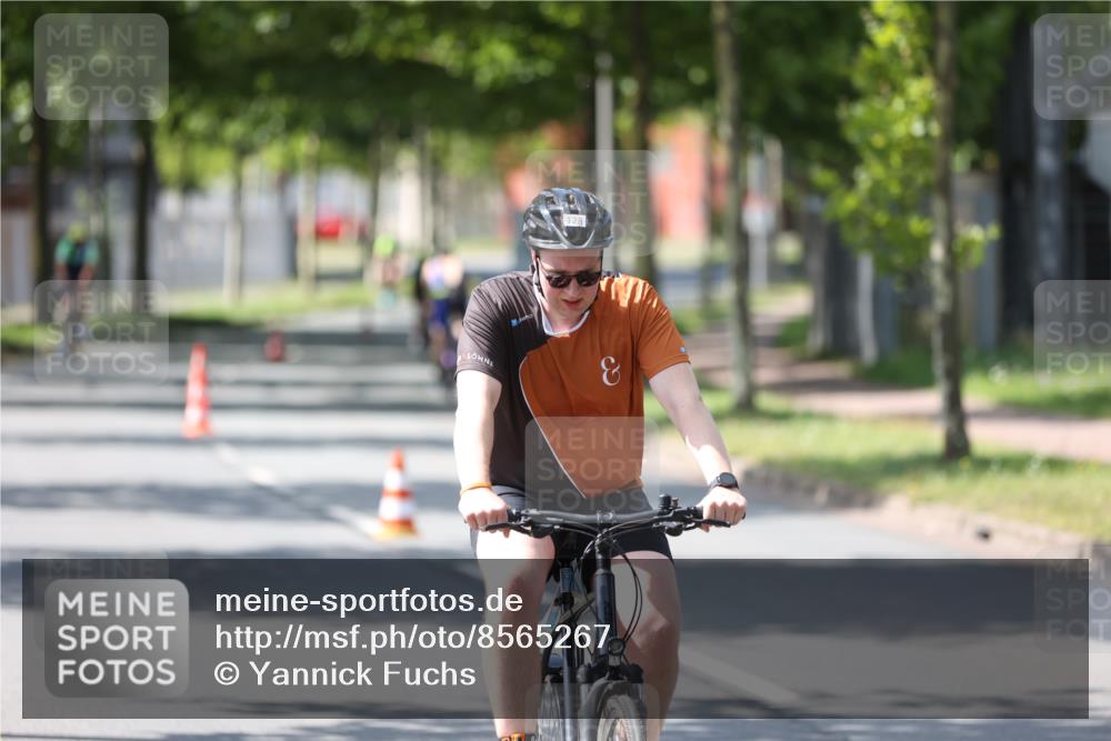 10.08.2025 - GEWOBA Citytriathlon Bremen Yannick Fuchs http://msf.ph/oto/8565267 10.08.2025 14:47:05 Radfahren 128, 140, 220, 320 meine-sportfotos.de