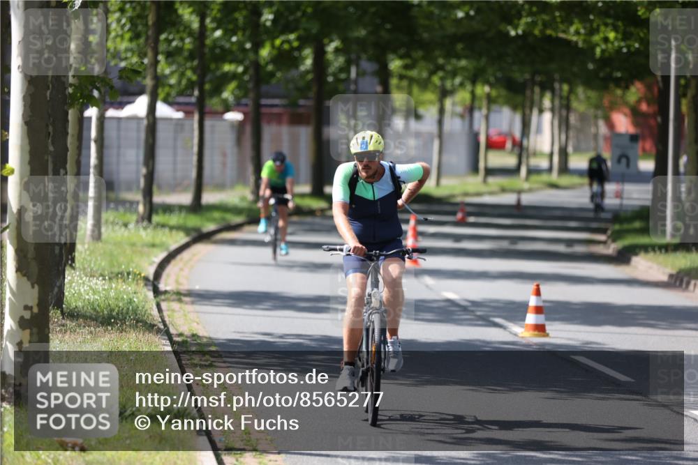 10.08.2025 - GEWOBA Citytriathlon Bremen Yannick Fuchs http://msf.ph/oto/8565277 10.08.2025 14:47:13 Radfahren 140, 220, 320 meine-sportfotos.de