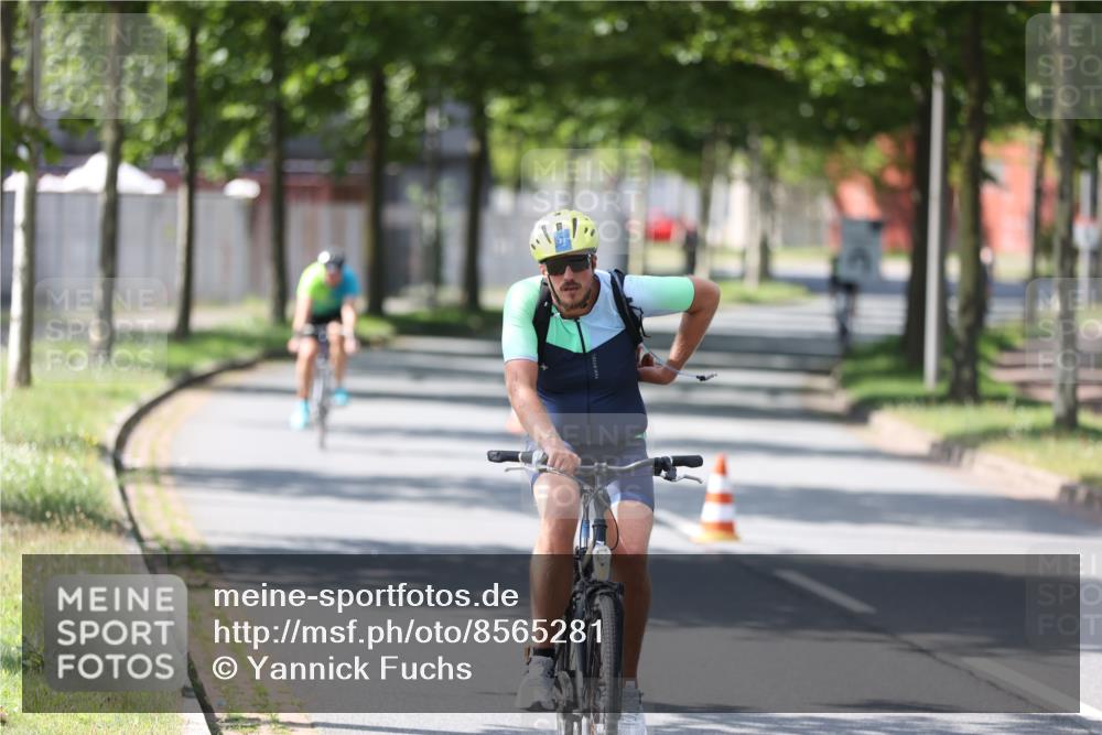 10.08.2025 - GEWOBA Citytriathlon Bremen Yannick Fuchs http://msf.ph/oto/8565281 10.08.2025 14:47:14 Radfahren 140, 220 meine-sportfotos.de
