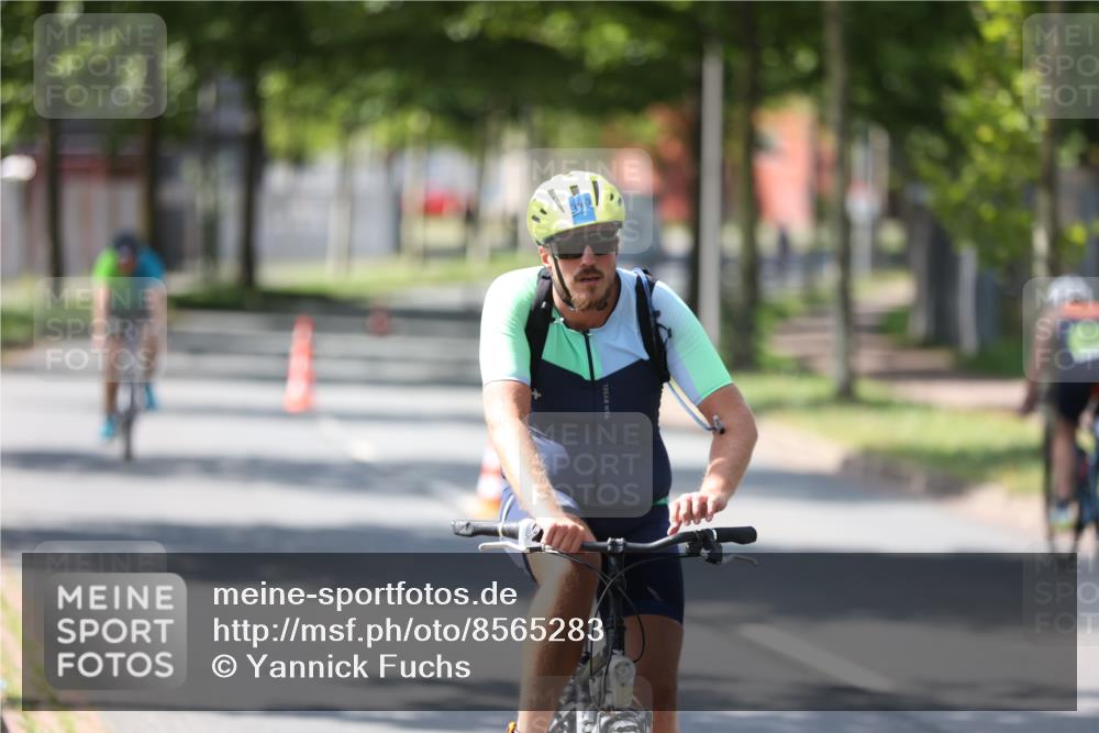 10.08.2025 - GEWOBA Citytriathlon Bremen Yannick Fuchs http://msf.ph/oto/8565283 10.08.2025 14:47:15 Radfahren 140, 220 meine-sportfotos.de