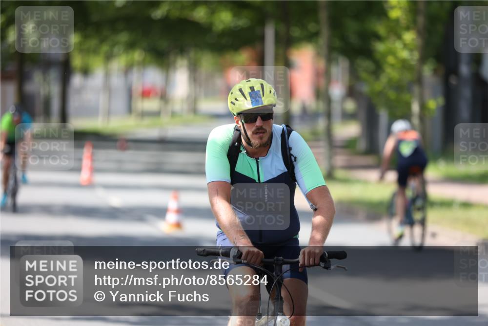 10.08.2025 - GEWOBA Citytriathlon Bremen Yannick Fuchs http://msf.ph/oto/8565284 10.08.2025 14:47:15 Radfahren 140, 220 meine-sportfotos.de