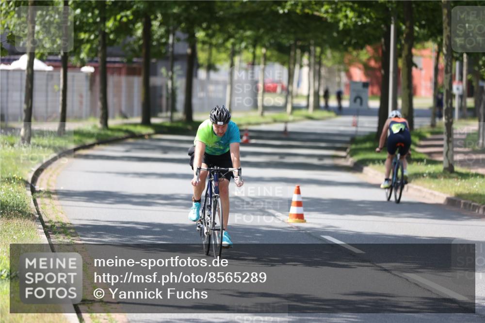 10.08.2025 - GEWOBA Citytriathlon Bremen Yannick Fuchs http://msf.ph/oto/8565289 10.08.2025 14:47:16 Radfahren 140, 220 meine-sportfotos.de