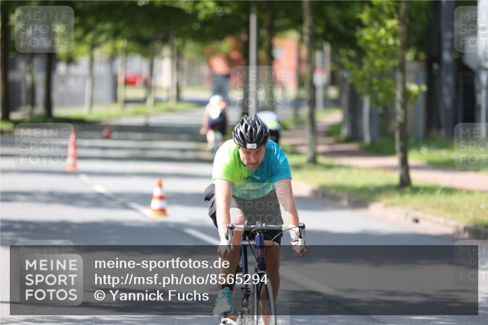 10.08.2025 - GEWOBA Citytriathlon Bremen Yannick Fuchs http://msf.ph/oto/8565294 10.08.2025 14:47:18 Radfahren 220 meine-sportfotos.de