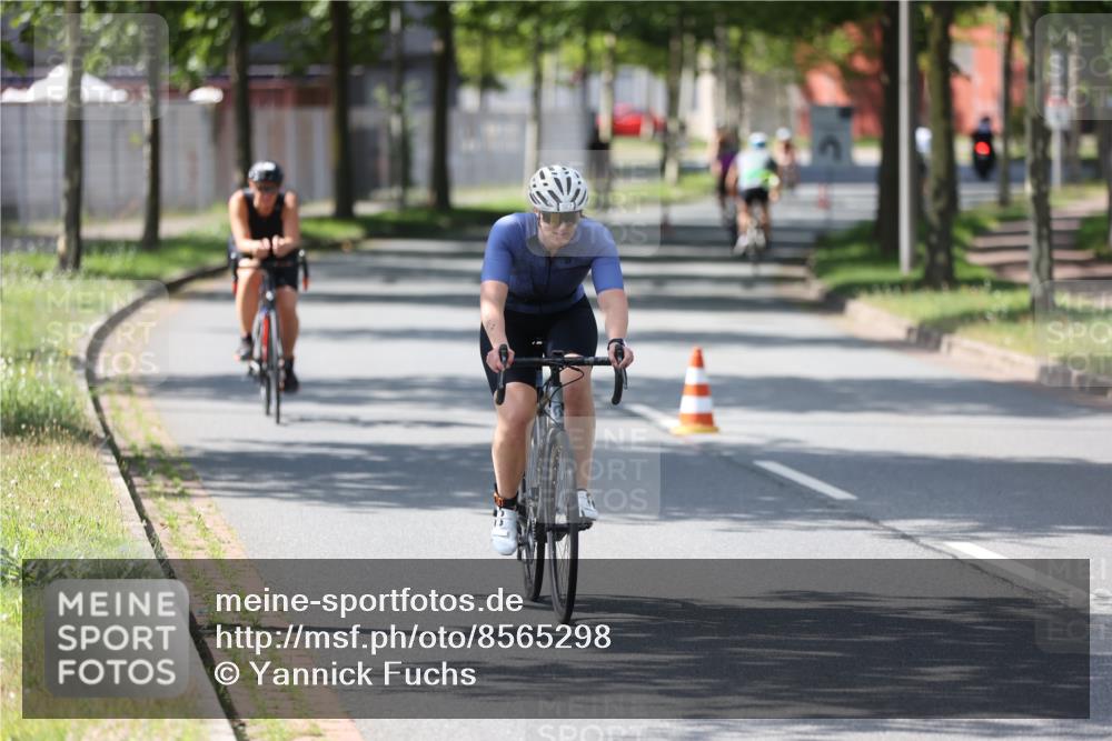 10.08.2025 - GEWOBA Citytriathlon Bremen Yannick Fuchs http://msf.ph/oto/8565298 10.08.2025 14:47:32 Radfahren 367, 382, 448, 467, 483 meine-sportfotos.de