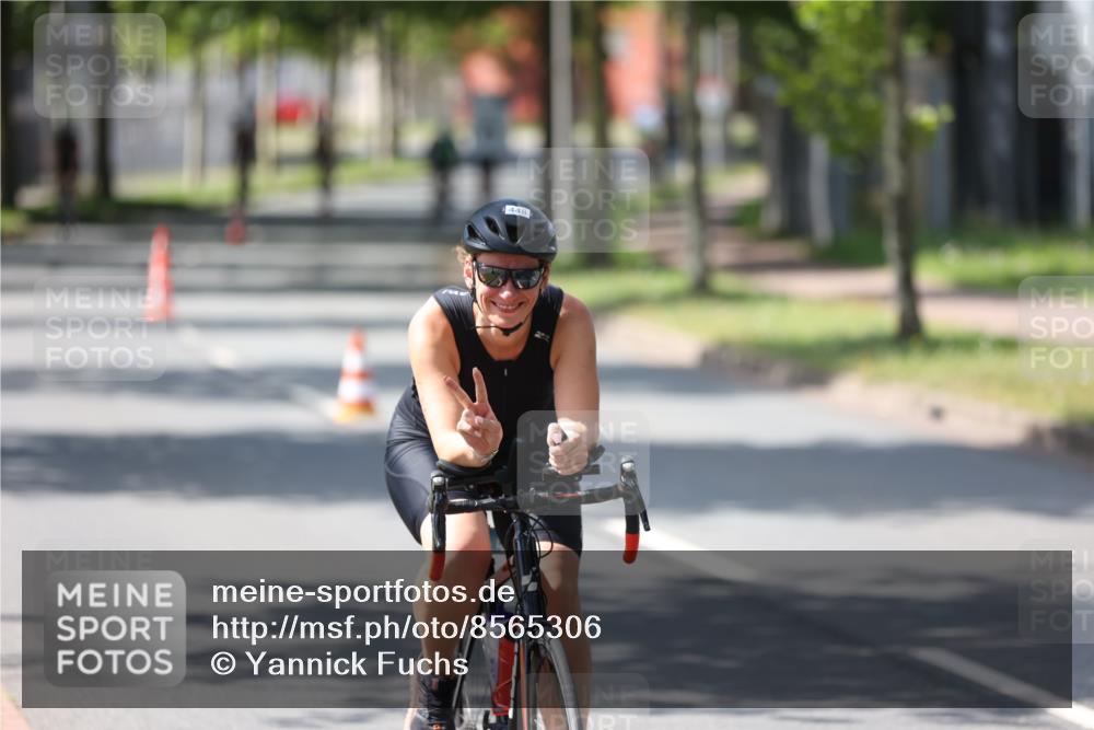 10.08.2025 - GEWOBA Citytriathlon Bremen Yannick Fuchs http://msf.ph/oto/8565306 10.08.2025 14:47:35 Radfahren 367, 382, 448, 467, 483 meine-sportfotos.de