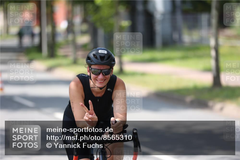 10.08.2025 - GEWOBA Citytriathlon Bremen Yannick Fuchs http://msf.ph/oto/8565310 10.08.2025 14:47:35 Radfahren 367, 382, 448, 467, 483 meine-sportfotos.de