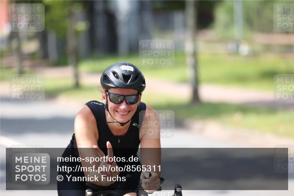10.08.2025 - GEWOBA Citytriathlon Bremen Yannick Fuchs http://msf.ph/oto/8565311 10.08.2025 14:47:35 Radfahren 367, 382, 448, 467, 483 meine-sportfotos.de