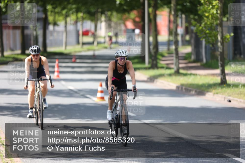 10.08.2025 - GEWOBA Citytriathlon Bremen Yannick Fuchs http://msf.ph/oto/8565320 10.08.2025 14:47:44 Radfahren 367, 382, 418, 448, 467, 483 meine-sportfotos.de