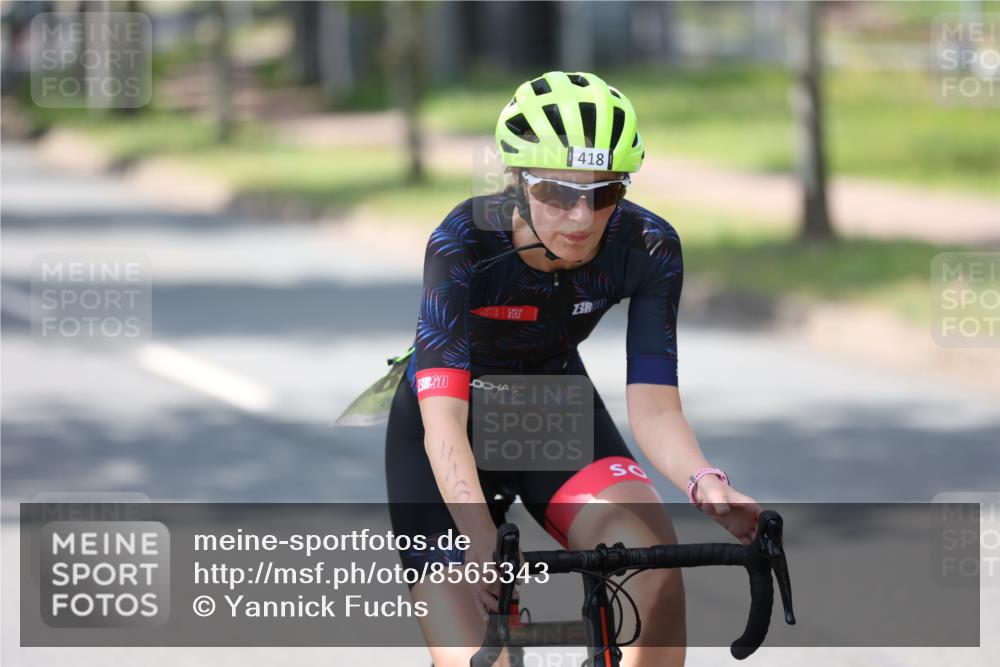 10.08.2025 - GEWOBA Citytriathlon Bremen Yannick Fuchs http://msf.ph/oto/8565343 10.08.2025 14:47:59 Radfahren 22, 331, 350, 418, 447 meine-sportfotos.de