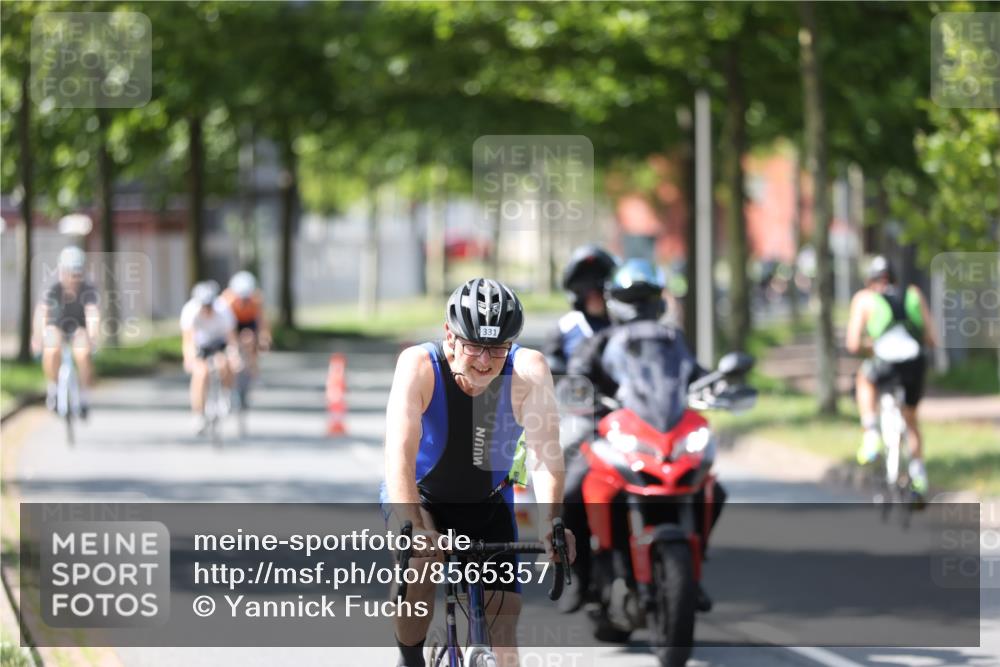 10.08.2025 - GEWOBA Citytriathlon Bremen Yannick Fuchs http://msf.ph/oto/8565357 10.08.2025 14:48:05 Radfahren 22, 196, 331, 350, 418, 447 meine-sportfotos.de