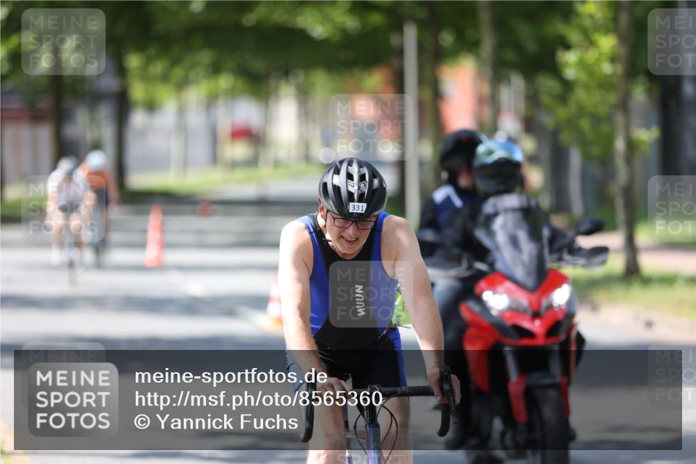 10.08.2025 - GEWOBA Citytriathlon Bremen Yannick Fuchs http://msf.ph/oto/8565360 10.08.2025 14:48:05 Radfahren 22, 196, 331, 350, 418, 447 meine-sportfotos.de