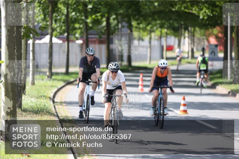 10.08.2025 - GEWOBA Citytriathlon Bremen Yannick Fuchs http://msf.ph/oto/8565367 10.08.2025 14:48:08 Radfahren 22, 196, 331, 350, 447 meine-sportfotos.de