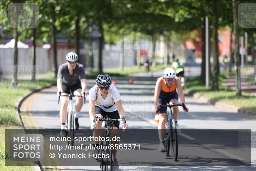 10.08.2025 - GEWOBA Citytriathlon Bremen Yannick Fuchs http://msf.ph/oto/8565371 10.08.2025 14:48:08 Radfahren 22, 196, 331, 350, 447 meine-sportfotos.de