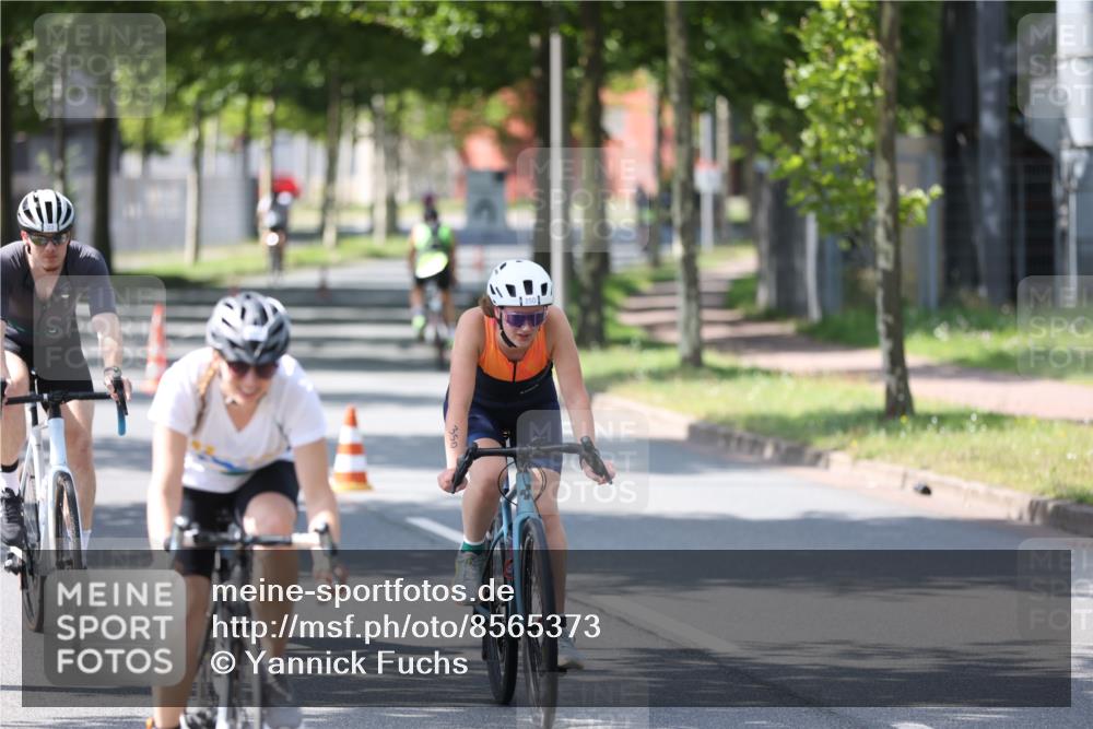 10.08.2025 - GEWOBA Citytriathlon Bremen Yannick Fuchs http://msf.ph/oto/8565373 10.08.2025 14:48:09 Radfahren 22, 196, 331, 350, 447 meine-sportfotos.de
