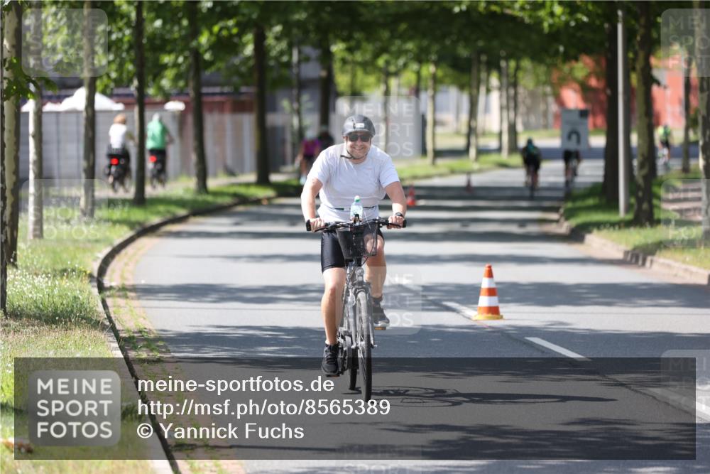 10.08.2025 - GEWOBA Citytriathlon Bremen Yannick Fuchs http://msf.ph/oto/8565389 10.08.2025 14:48:19 Radfahren 189, 196, 350, 447, 457 meine-sportfotos.de