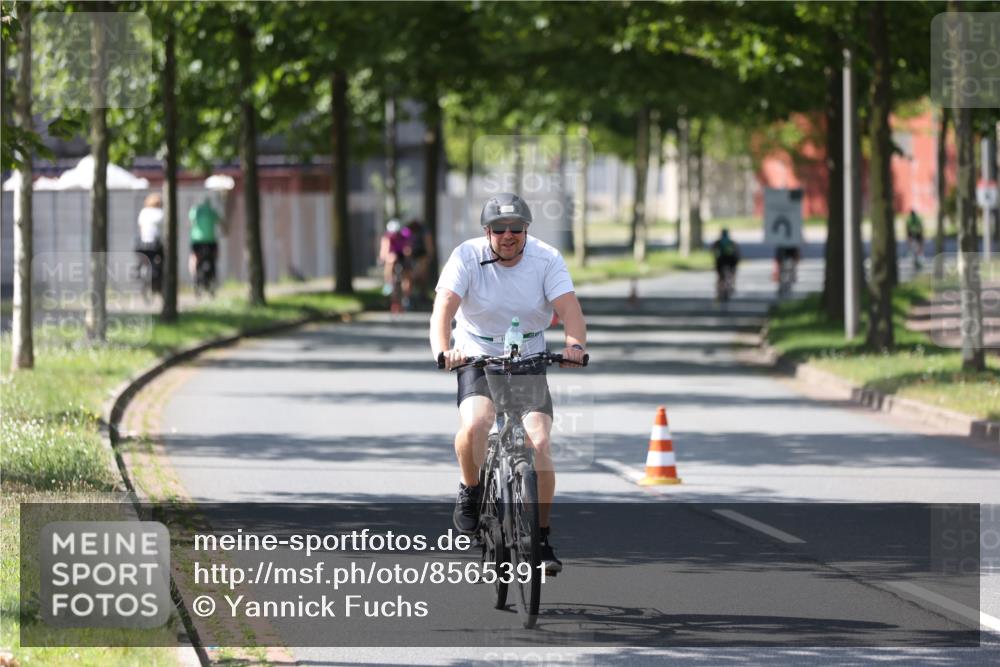 10.08.2025 - GEWOBA Citytriathlon Bremen Yannick Fuchs http://msf.ph/oto/8565391 10.08.2025 14:48:19 Radfahren 189, 196, 350, 447, 457 meine-sportfotos.de