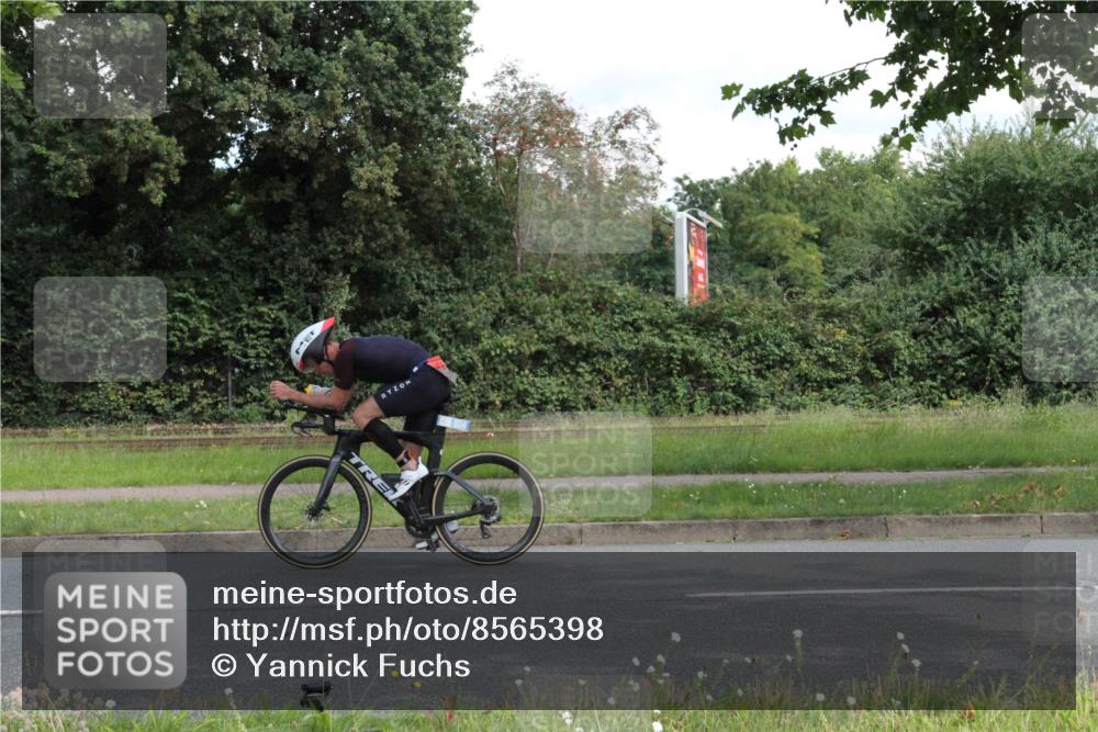 10.08.2025 - GEWOBA Citytriathlon Bremen Yannick Fuchs http://msf.ph/oto/8565398 10.08.2025 12:06:21 Radfahren 554, 580, 614, 634 meine-sportfotos.de