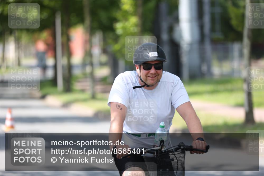 10.08.2025 - GEWOBA Citytriathlon Bremen Yannick Fuchs http://msf.ph/oto/8565401 10.08.2025 14:48:21 Radfahren 189, 196, 350, 447, 457 meine-sportfotos.de