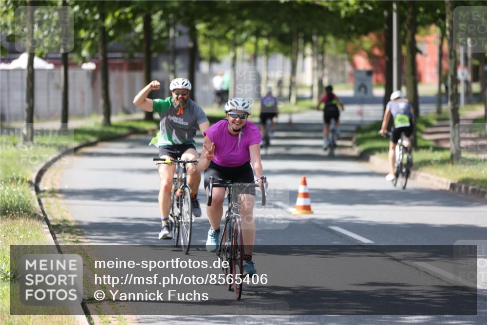 10.08.2025 - GEWOBA Citytriathlon Bremen Yannick Fuchs http://msf.ph/oto/8565406 10.08.2025 14:48:27 Radfahren 189, 196, 457 meine-sportfotos.de
