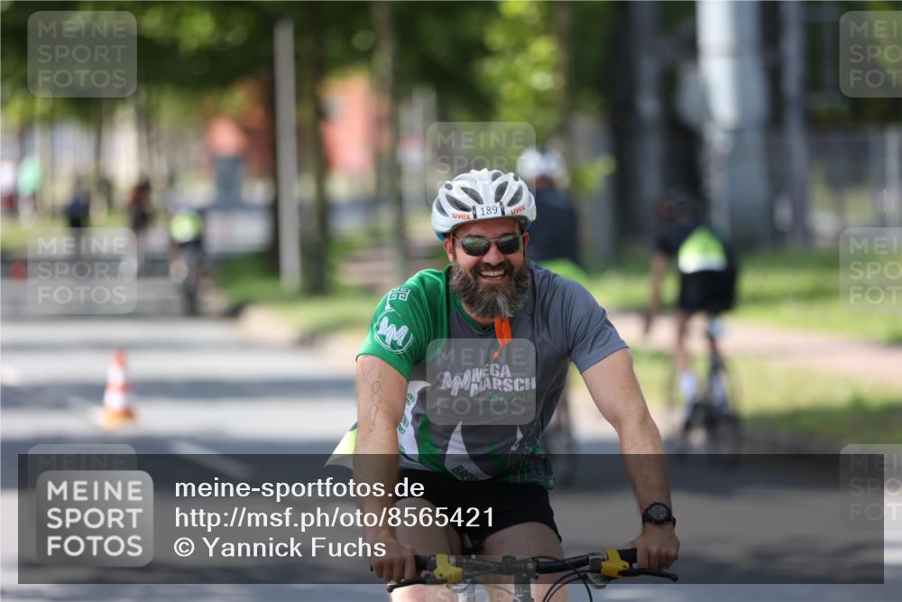 10.08.2025 - GEWOBA Citytriathlon Bremen Yannick Fuchs http://msf.ph/oto/8565421 10.08.2025 14:48:28 Radfahren 189, 196, 457 meine-sportfotos.de