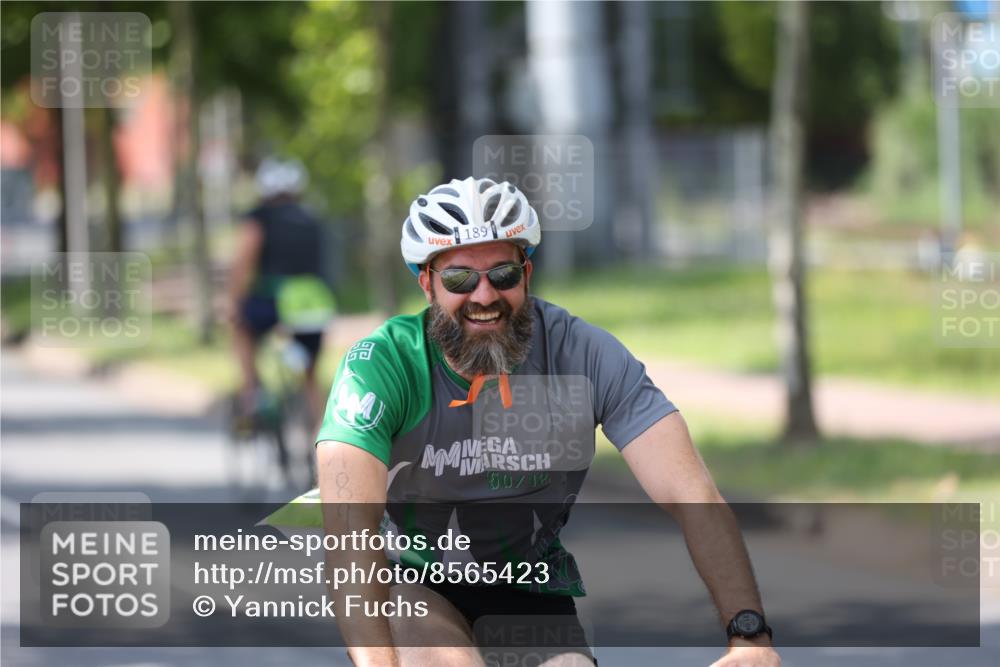 10.08.2025 - GEWOBA Citytriathlon Bremen Yannick Fuchs http://msf.ph/oto/8565423 10.08.2025 14:48:29 Radfahren 189, 196, 457 meine-sportfotos.de