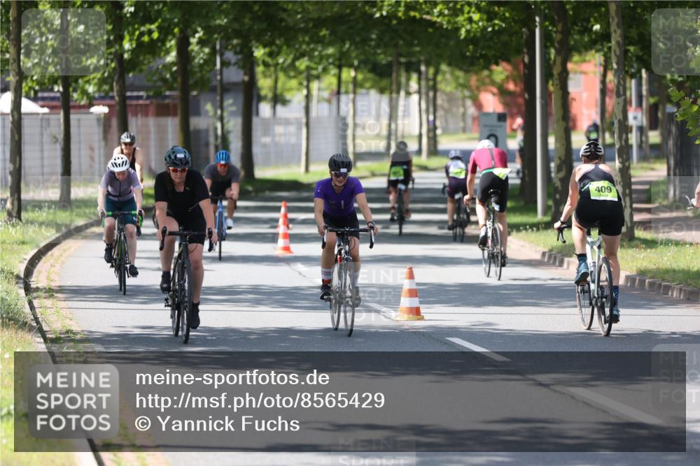 10.08.2025 - GEWOBA Citytriathlon Bremen Yannick Fuchs http://msf.ph/oto/8565429 10.08.2025 14:48:44 Radfahren 179, 181, 276, 365, 389, 426, 487 meine-sportfotos.de