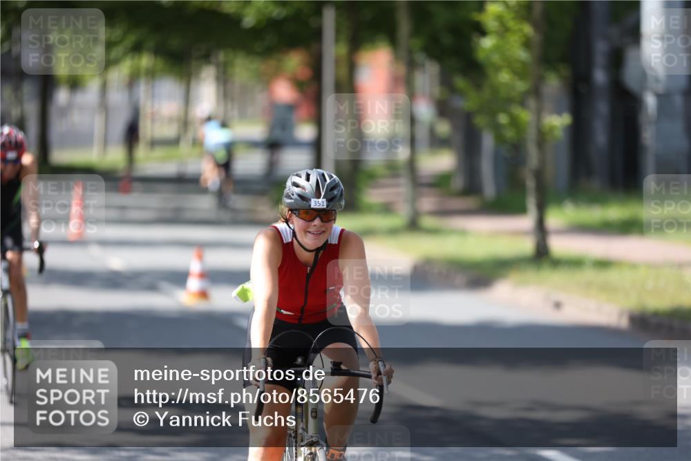 10.08.2025 - GEWOBA Citytriathlon Bremen Yannick Fuchs http://msf.ph/oto/8565476 10.08.2025 14:49:08 Radfahren 181, 318, 351, 373, 403 meine-sportfotos.de